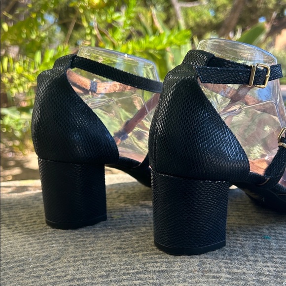 Zilian Portugal Size 39 Navy Faux Snakeskin Heels — Elegant Statement Pumps - Picture 3 of 10